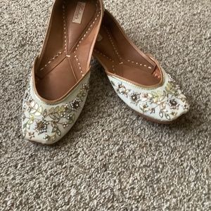 White/cream Indian Wedding Jutti Shoes